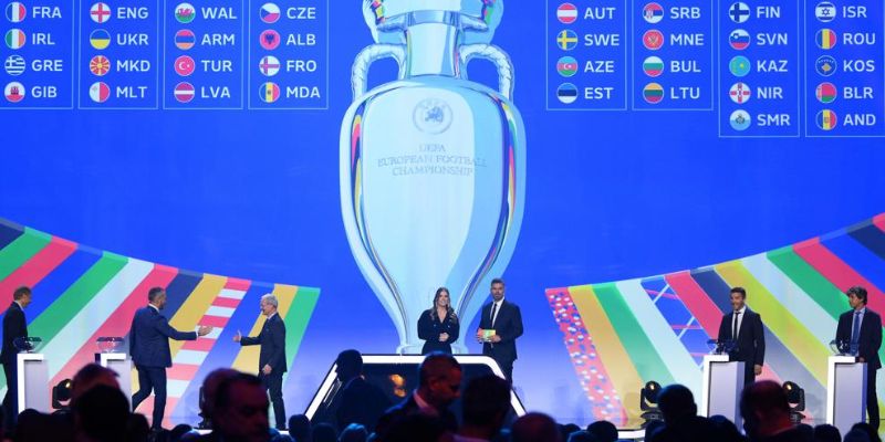 Sự xuất hiện bảng tử thần tại lễ bốc thăm Euro 2024